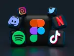 La perdita dell'inibizione primaria sui social media